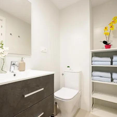 Edificio Belgica By 10tosea * 丰希罗拉