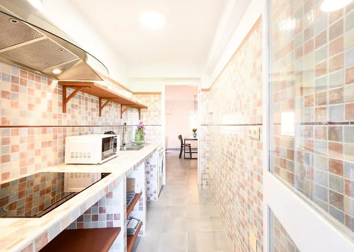 Edificio Bélgica By 10tosea Fuengirola